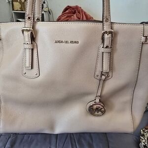 Michael Kors Structured Leather Handbag in Cream with Gold Hardware